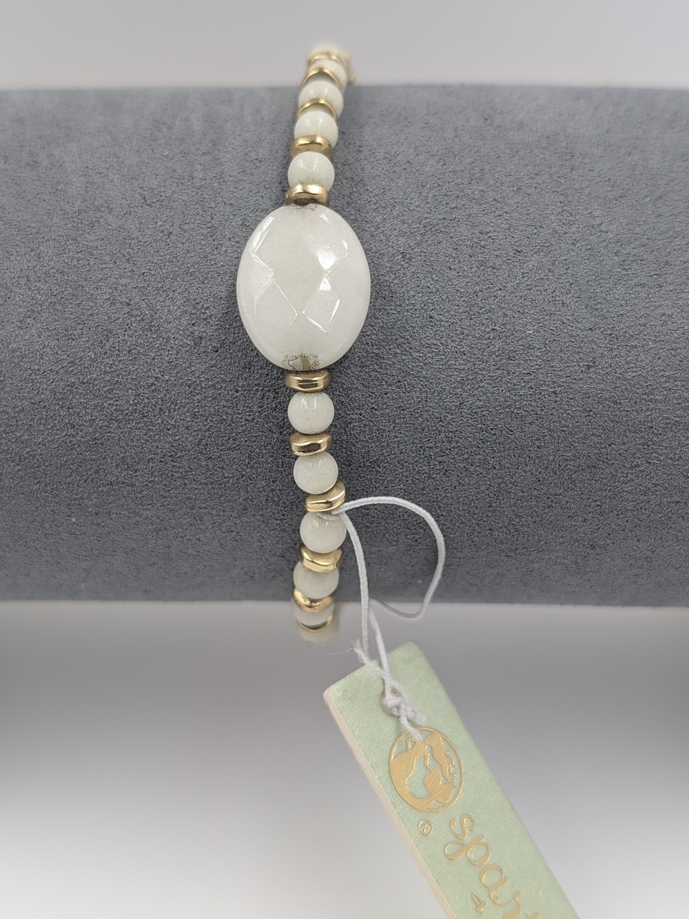 NWT Spartina 449 4mm Gold & Soft White Beaded Stretch Bracelet M106